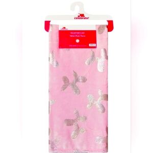 NWT Valentine's Day Plush Throw Blanket